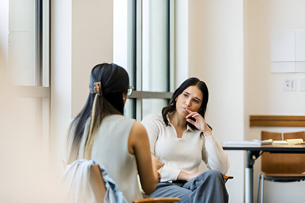 girne psikolog ofisi dahilinde bir seans görseli
