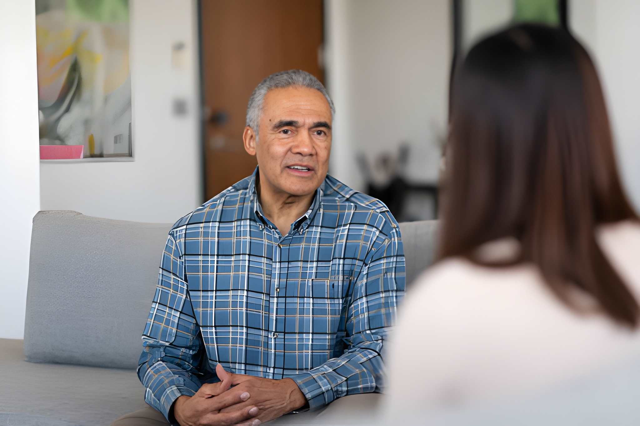 özel sigorta anlaşmalı psikolog ile çalışan bir danışan görseli